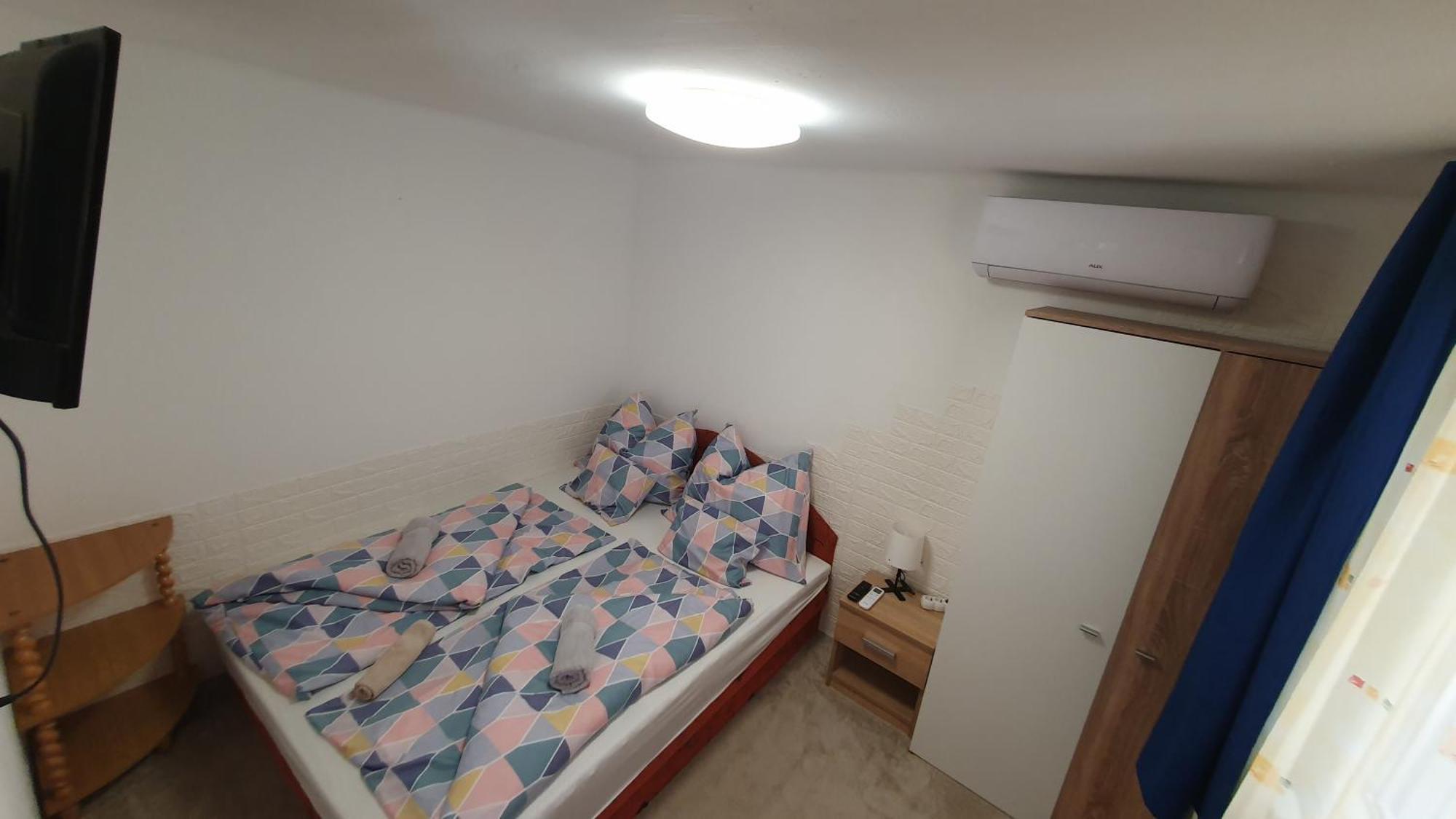 Berbe Apartman Balatonlelle Pokoj fotografie